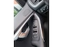 Volvo V40 1.5 T3 Polar+ Sport R-Design. Dealer onderhouden! O.a. pano, stoelverw, camera, trekhaak, cruise, navi, leder, etc.