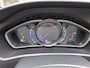 Volvo V40 1.5 T3 Polar+ Sport R-Design. Dealer onderhouden! O.a. pano, stoelverw, camera, trekhaak, cruise, navi, leder, etc.