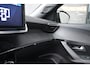 Peugeot e-2008 EV Allure 54 kWh 94,4%SOH! 3 Fase | Navigatie | Acheruitrijcamera | Cruise Control | Climate Control | !!
