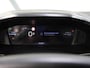 Peugeot 2008 136PK Hybrid Allure | 1ste eigenaar | AppleCarPlay/AndroidAuto | 360'Camera | Dodehoekdetectie | Navigatie | AUTOMAAT | LED | Privacy Glass | Isofix | Parkeersensoren |