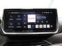 Peugeot 2008 136PK Hybrid Allure | 1ste eigenaar | AppleCarPlay/AndroidAuto | 360'Camera | Dodehoekdetectie | Navigatie | AUTOMAAT | LED | Privacy Glass | Isofix | Parkeersensoren |