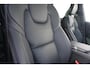 Volvo XC60 2.0 T8 Twin Engine AWD R-Design | Trekhaak | 360° Camera | Massage | Stoel ventilatie | Stoel+stuur+bank verwarmd | Harman/Kardon | Panorama Schuifdak |