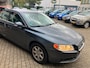 Volvo S80 2.5 T Momentum / NIEUW MODELJAAR / LEDER / NAVI / TREKHAAK / ALU VELGEN