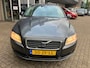 Volvo S80 2.5 T Momentum / NIEUW MODELJAAR / LEDER / NAVI / TREKHAAK / ALU VELGEN