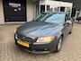 Volvo S80 2.5 T Momentum / NIEUW MODELJAAR / LEDER / NAVI / TREKHAAK / ALU VELGEN