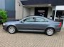 Volvo S80 2.5 T Momentum / NIEUW MODELJAAR / LEDER / NAVI / TREKHAAK / ALU VELGEN