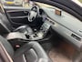 Volvo S80 2.5 T Momentum / NIEUW MODELJAAR / LEDER / NAVI / TREKHAAK / ALU VELGEN