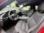 Mazda 3 2.5 e-SkyActiv-G M Hybrid 140 Homura AUTOMAAT | NED. AUTO | Bijna NIEUW 3.779km |  A.CAMERA | APPLE CARPLAY/ANDROID AUTO | HEAD-UP DISPLAY | € 10.800,- VOORDEEL|