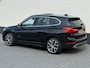 BMW X1 xDrive25i 232pk High Executive | Leder | Panoramadak | Head up | Origineel NL | Trekhaak