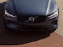 Volvo V60 T6 Plug-in hybrid AWD Ultra Dark | Panoramadak | 360° camera | Head-up display | Harman Kardon | Stoel- en stuurverwarming