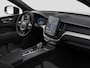 Volvo XC60 T6 Plug-in hybrid AWD Plus Black Edition | Panoramadak | 360° camera | Luchtvering | Head-up display | Harman Kardon | Stoel- en stuurverwarming