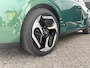Renault Twingo E-Tech urban range techno 27.5 kWh Nieuwe auto | V2G ready | 18" lichtmetalen velgen 'Reverso noir diamantée | prachtige kleur vert absolu | 11 kWh laden standaard en 50 kWh DC laden |