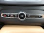 Volvo XC90 2.0 T8 Recharge AWD Ultimate Bright | Long Range | Luchtvering | Nappa | Stoelventilatie | 360°-camera | Trekhaak | 22-inch velgen | Harman/Kardon | Head-up display | Orrefors Sweden | Apple-/Android Carplay | Full-LED