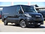 IVECO Daily 35S18HV 3.0 L2H1 Black Edition Camera, Adaptieve Cruise, LED, 180pk, Automaat, 3500kg Trekhaak, Clima, Multimedia, Uniek!