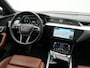Audi Q8 e-tron 50 quattro S Line 95 kWh 340pk Dealer O.H | Luchtvering | Trekhaak Afn. | Adaptive Cruise | Bang & Olufsen | Head Up | 360 Camera | Lederen Sportstoelen & Stuur Verwarmd | Keyless | Apple Carplay | BLIS | Virtual | Navigatie | DAB | 21"L.M |