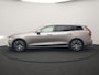 Volvo V60 T6 Recharge AWD Inscription PHEV 340pk Dealer O.H | Trekhaak Af Fabriek | Adaptive Cruise | 360 Camera | Head Up | Lederen Sportstoelen Memory & Verkoeling | Keyless | Apple Carplay | Stoel & Stuurverwarming | Virtual | Navigatie | DAB | 18"L.M | Plug In Hybrid |