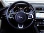 Jaguar F-Pace 2.0t AWD Portfolio | Leder | Pano | Trekhaak