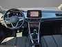 Volkswagen T-Roc 1.0TSI/110PK Life Business · Navigatie · Apple/Android Car Play · Stoelverwarming · Garantie t/m 06-06-2027 of 100000km.