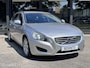 Volvo V60 T4 Momentum|Automaat|Stoelverwarming|Trekhaak|Bluetooth|