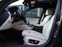 BMW 5-Serie M550i xDrive High Executive dealer O.H., BTW-auto, pano, HUD