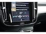 Volvo XC40 1.5 T3 Momentum Pro + DEALER ONDERHOUDEN + CAMERA / CARPLAY