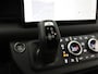 Land Rover Defender 2.0 P300e 110 X-Dynamic HSE | Panoramisch schuifdak | ClearSight camera | Elek. trekhaak | 22'' Wielen | Stoelventilatie |