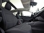 Ford Focus Wagon 1.5 EcoBoost Active Sport 150Pk Automaat (PANORAMADAK, APPLE CARPLAY, GROOT NAVI, CLIMATE, SPORTSTOELEN, GETINT GLAS, PARKEERSENSOREN, CRUISE, NIEUWSTAAT)