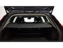 Volvo V60 2.0 B4 197 pk Automaat Momentum Pro Navigatie Climate control Adaptive cruise Control Led DAB Electrisch bedienbare achterklep Parkeer sensoren