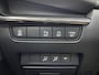 Mazda 3 2.0 e-SkyActiv-X MHEV 186 Luxury | Apple carplay | Leer | Navi | Sportstoelen | Camera | Head up | LED |