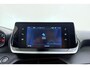 Peugeot 2008 1.2T Allure Pack | 130PK | Uniek Lage KM-stand | Trekhaak | Navigatie | Parkeercamera Achter | DAB+ | Cruise Control | Climate Control |
