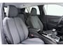 Peugeot 2008 1.2T Allure Pack | 130PK | Uniek Lage KM-stand | Trekhaak | Navigatie | Parkeercamera Achter | DAB+ | Cruise Control | Climate Control |