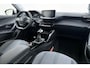 Peugeot 2008 1.2T Allure Pack | 130PK | Uniek Lage KM-stand | Trekhaak | Navigatie | Parkeercamera Achter | DAB+ | Cruise Control | Climate Control |