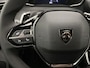 Peugeot 2008 SUV Allure 130 pk Automaat | Navigatie via Apple Carplay/Android Auto | Achteruitrijcamera | Parkeersensoren Voor en Achter | Voorstoelen Verwarmd | Dodehoek Detectie | Adaptieve Cruise Control | LED Koplampen | 17" Lichtmetalen Velgen |