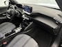 Peugeot 2008 SUV Allure 130 pk Automaat | Navigatie via Apple Carplay/Android Auto | Achteruitrijcamera | Parkeersensoren Voor en Achter | Voorstoelen Verwarmd | Dodehoek Detectie | Adaptieve Cruise Control | LED Koplampen | 17" Lichtmetalen Velgen |