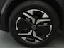 Peugeot 2008 SUV Allure 130 pk Automaat | Navigatie via Apple Carplay/Android Auto | Achteruitrijcamera | Parkeersensoren Voor en Achter | Voorstoelen Verwarmd | Dodehoek Detectie | Adaptieve Cruise Control | LED Koplampen | 17" Lichtmetalen Velgen |
