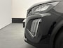 Peugeot 2008 SUV Allure 130 pk Automaat | Navigatie via Apple Carplay/Android Auto | Achteruitrijcamera | Parkeersensoren Voor en Achter | Voorstoelen Verwarmd | Dodehoek Detectie | Adaptieve Cruise Control | LED Koplampen | 17" Lichtmetalen Velgen |