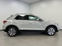 Volkswagen T-Roc 1.5 TSI 150PK AUTOMAAT / GOAL EDITION / H.LEDER / STOELVERW. /