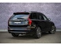 Volvo XC90 T8 Plug-in hybrid AWD Ultra Dark Exec. Ed. | Long Range | Google | Gratis Trekhaak | Adaptieve Cruise Control | Bowers & Wilkins Audio | Memory | Gelamineerde Zijruiten | Luchtvering | Elek. Stoelen | Massage | Keyless | Elek. Achterklep | Schuif-/Kanteldak | Zitverlening | Getint Glas | 22" LM
