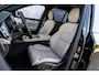 Volvo XC90 T8 Plug-in hybrid AWD Ultra Dark Exec. Ed. | Long Range | Google | Gratis Trekhaak | Adaptieve Cruise Control | Bowers & Wilkins Audio | Memory | Gelamineerde Zijruiten | Luchtvering | Elek. Stoelen | Massage | Keyless | Elek. Achterklep | Schuif-/Kanteldak | Zitverlening | Getint Glas | 22" LM
