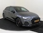 Audi A3 Sportback 45 TFSI e S edition Competition | Panoramadak | 18 inch LM velgen | Achteruitrijcamera | Adaptive cruise control | Verwarmbare voorstoelen