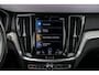 Volvo S60 2.0 B4 Plus Bright | Adaptieve Cruise Control | BLIS | Stoel en Stuurverwarming | Power Seats | Parkeer Camera |