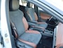 Volkswagen ID.4 Pro Business 77 kWh SOH 91% | Panodak | Warmtepomp | 360° | Head-up | Keyless | Elektrische kofferklep | 19"Inch |