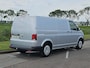 Volkswagen Transporter 2.0 TDI L2H1 30 Automaat, Adaptive Cruise Control, Stoelverwarming, Airco, Parkeersensoren, Trekhaak, Dubbele schuifdeuren