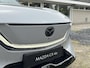 Mazda CX-6e Takumi Plus 78 kWh | NU LEVERBAAR | Digitale Zijspiegels | 21" Velgen | Panorama Dak | Digitale Binnenspiegel | Stoelverwarming/Verkoeling 1e & 2e Zitrij | Stuurverwarming |