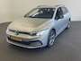 Volkswagen Golf Variant 1.0 eTSI 110pk DSG Life Automaat Navigatie Climate Control Parkeer sensoren Cruise control adaptieve Stoelverwarming Led