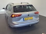 Volkswagen Golf Variant 1.0 eTSI 110pk DSG Life Automaat Navigatie Climate Control Parkeer sensoren Cruise control adaptieve Stoelverwarming Led