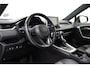 Toyota RAV4 2.5 Hybrid AWD Bi-Tone | Apple Carplay / Android Auto | Stoel-/stuurverwarming | Verwarmbare voorruit | Leder | LED | Parkeersensoren voor/achter | Camera | Keyless | Adaptive Cruise | Clima | 18 inch