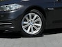 BMW 5-Serie Touring 525d High Executive, EURO 6, PANORAMADAK, COMFORT STOELEN, NAVIGATIE, CRUISE CONTROL, CLIMATE CONTROL, STOELVERWARMING, KEYLESS, HUD, LEDER, TREKHAAK, LICHTMETAAL 17"