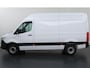 Mercedes-Benz eSprinter 314 L2 H2 PRO | 56 kWh | 100% elektrisch | Parkeerpakket met achteruitrijcamera | 2000kg Trekhaak | 115Kw/u DC Snelladen | Smartphone integratie pakket | Carplay | Camera | Comfort bestuurdersstoel |