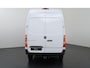 Mercedes-Benz eSprinter 314 L2 H2 PRO | 56 kWh | 100% elektrisch | Parkeerpakket met achteruitrijcamera | 2000kg Trekhaak | 115Kw/u DC Snelladen | Smartphone integratie pakket | Carplay | Camera | Comfort bestuurdersstoel |